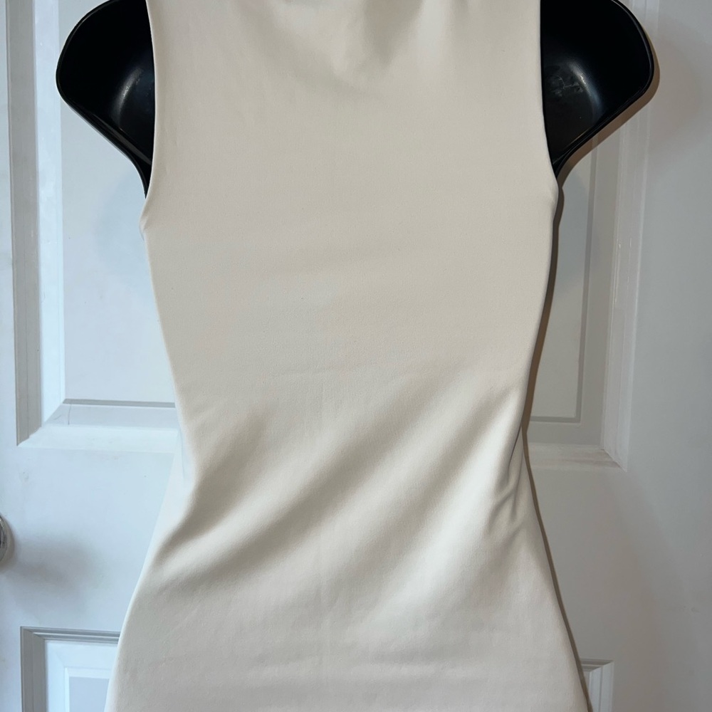 Express Cream Fitted Tank Top - Picture 5 of 5